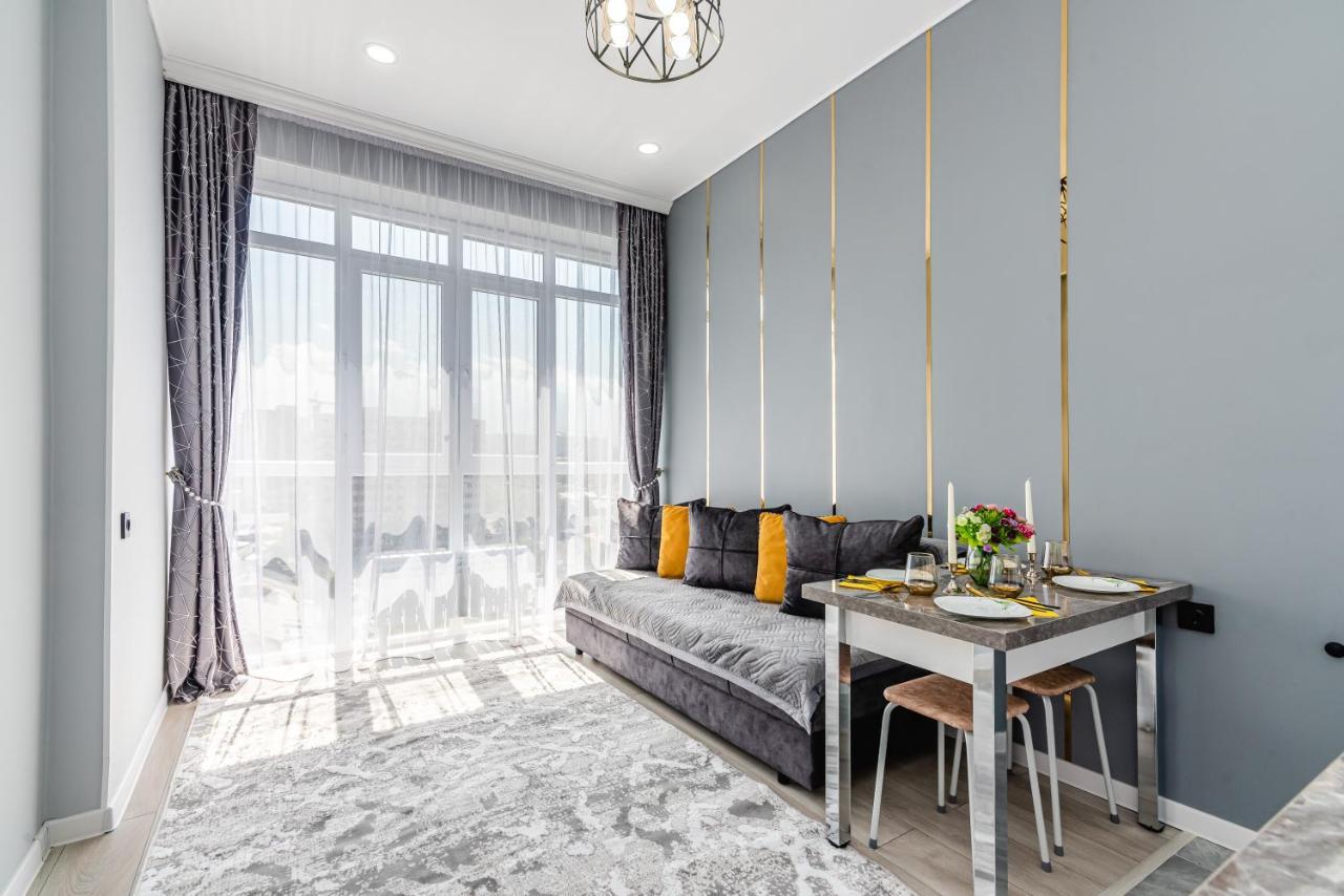 Heaven 10 Apartman Almati Kültér fotó